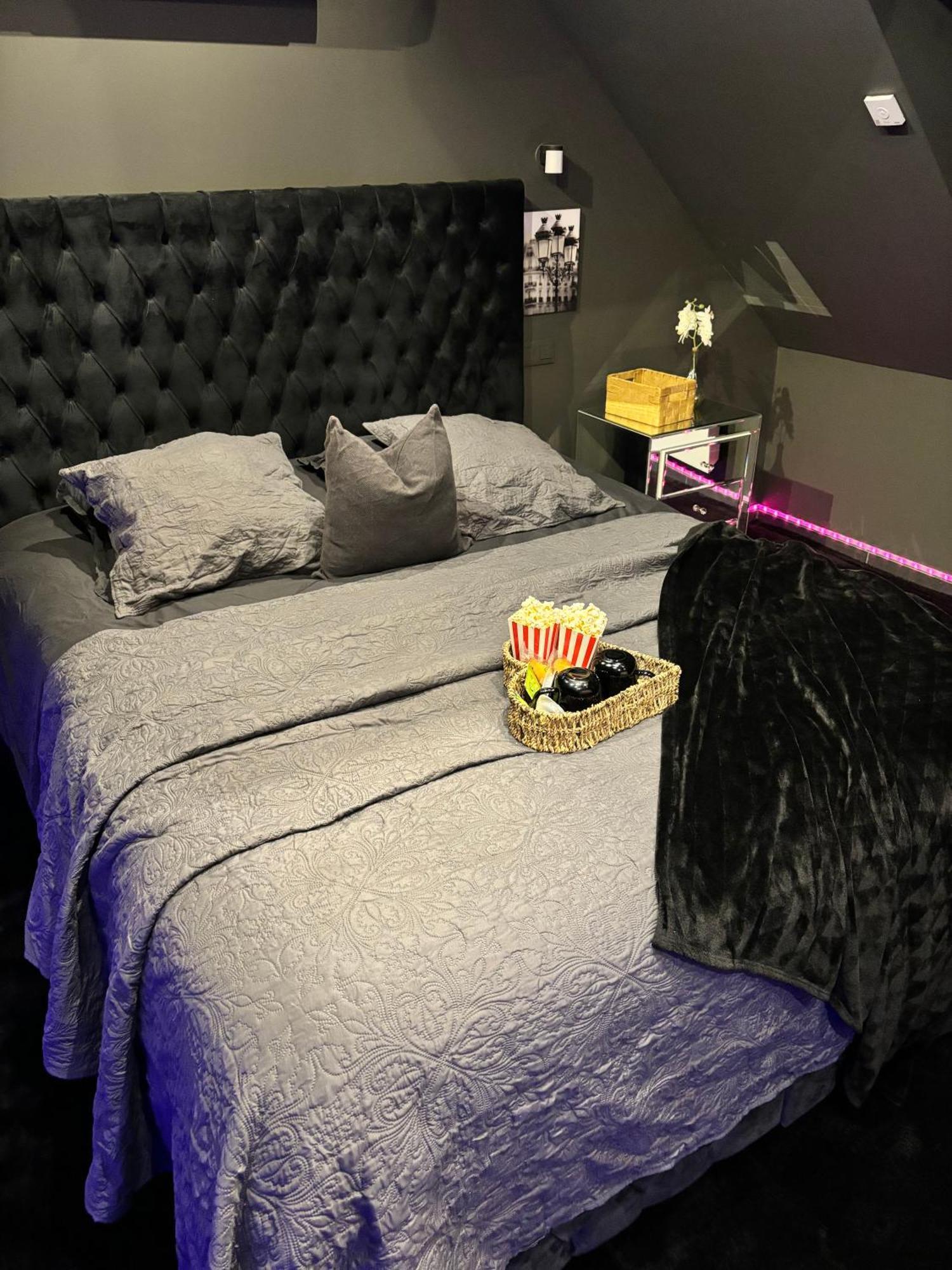 Magnifique Duplex Avec Jaccuzi, Sauna Et Cinema Room Privatif Fontenoy  Eksteriør bilde